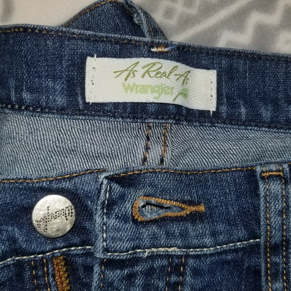 Wrangler Bootcut Jeans - Picture 3 of 8